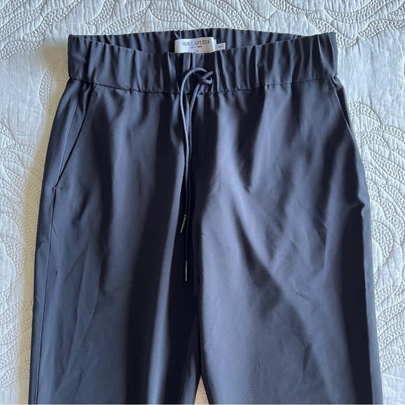 NWT - M.M. LaFleur - The Delaney Jogger - OrigamiTech - Cool Charcoal - Picture 4 of 13